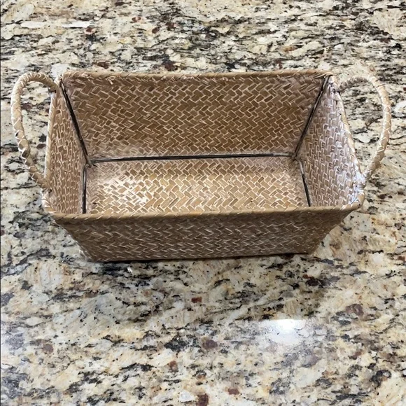 Basket with Handles - Picture 4 of 13